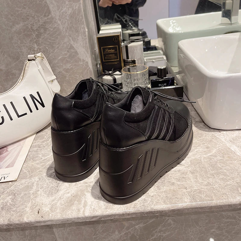 รองเท้าส้นตึกแฟชั่นสไตล์โกธิคส - Street Fashion Goth บทวิจารณ์และราคา