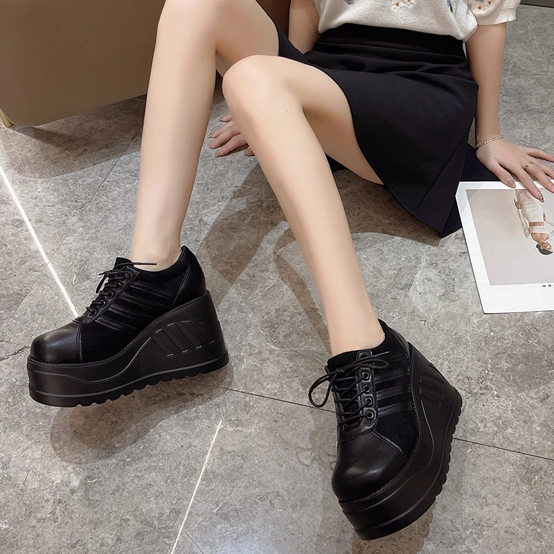 รองเท้าส้นตึกแฟชั่นสไตล์โกธิคส - Street Fashion Goth บทวิจารณ์และราคา