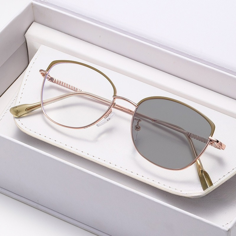ใหม่กรอบโลหะน้ำหนักเบาพิเศษแว่ - Street Fashion Definition บทวิจารณ์และราคา