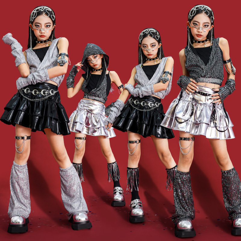 ชุดเสื้อฮู้ดครอปปักเลื่อมสไตล์ - Street Fashion Goth บทวิจารณ์และราคา